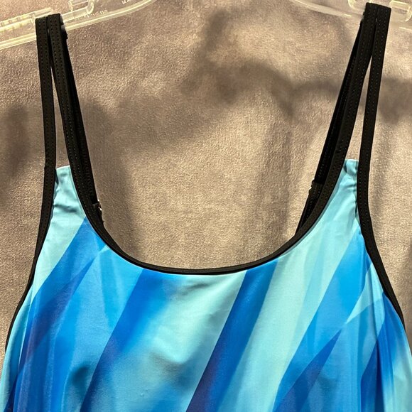 Urchics Two Piece Tankini with Boy Shorts NWOT - Picture 3 of 7